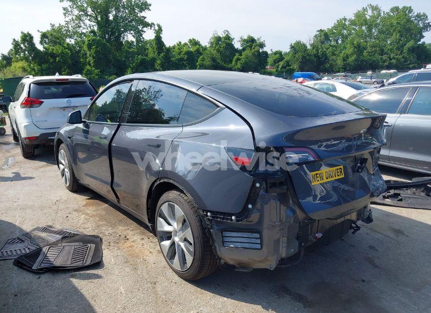 Photo 3 of 2021 Tesla Model Y LONG RANGE DUAL MOTOR ALL-WHEEL DRIVE (VIN 5YJYGAEE7MF146315)