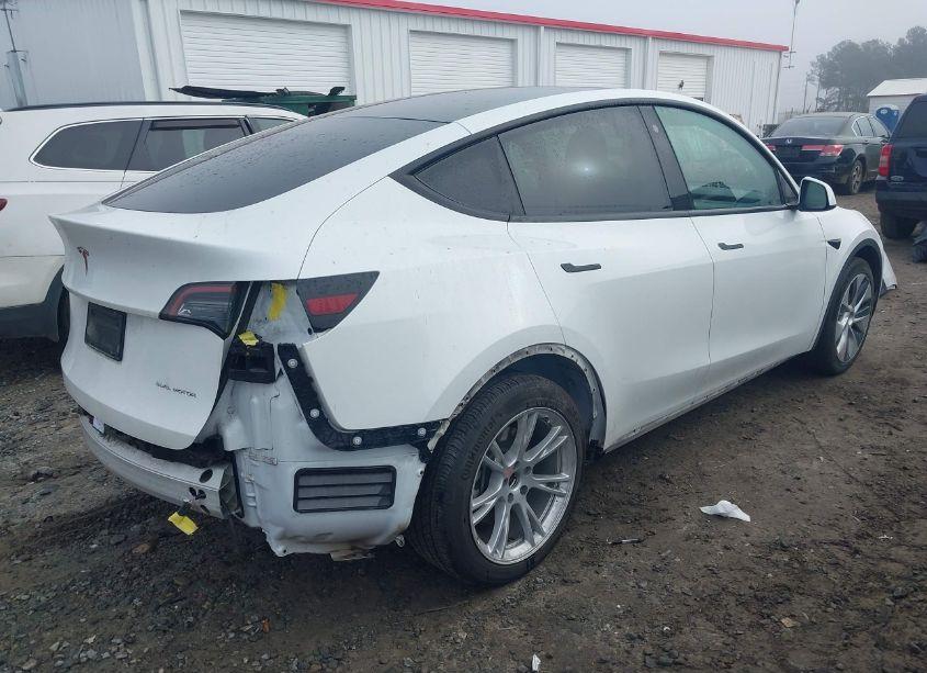 Photo 4 of 2021 Tesla Model Y LONG RANGE DUAL MOTOR ALL-WHEEL DRIVE (VIN 5YJYGAEE7MF294190)