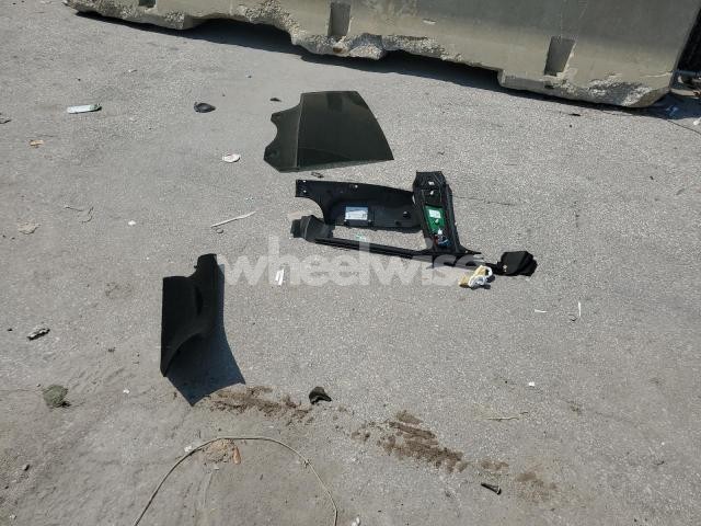 Photo 9 of 2021 TESLA MODEL Y (VIN 5YJYGAEE9MF232063)