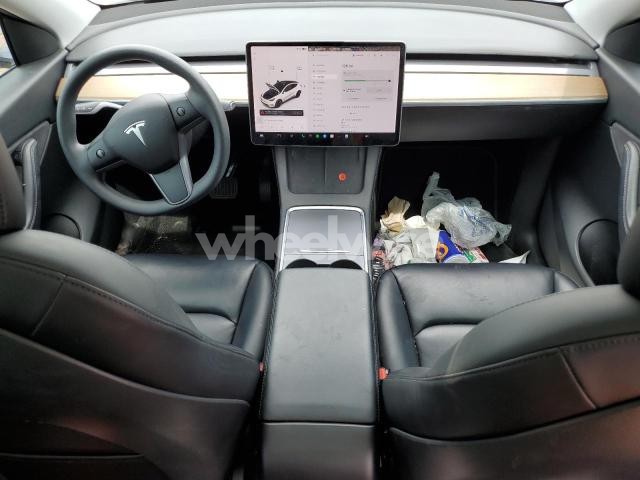 Photo 10 of 2021 TESLA MODEL Y (VIN 5YJYGAEE9MF260882)