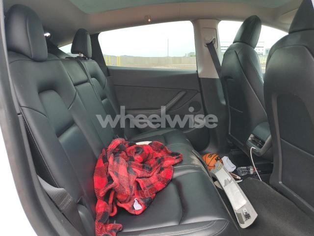 Photo 7 of 2021 TESLA MODEL Y (VIN 5YJYGAEE9MF260882)