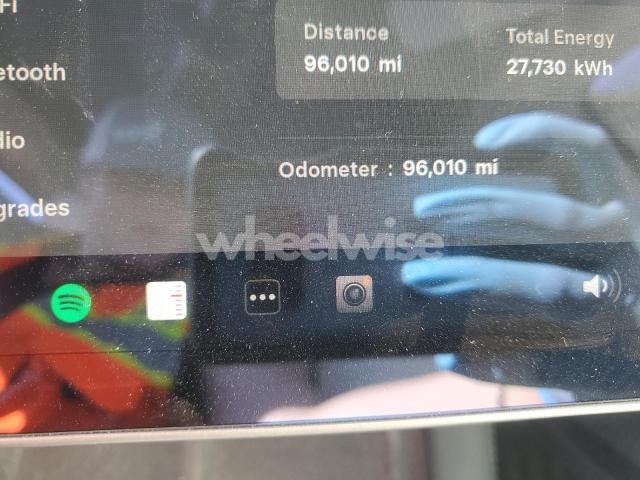 Photo 4 of 2021 TESLA MODEL Y (VIN 5YJYGAEE9MF281117)