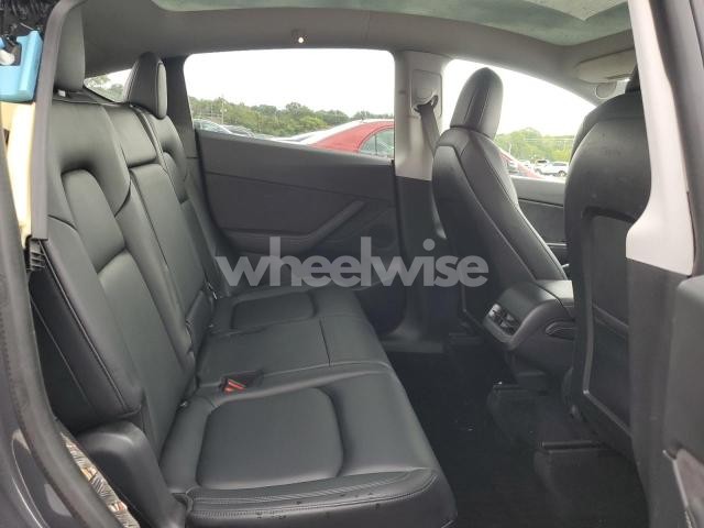 2021 TESLA MODEL Y (VIN 5YJYGAEEXMF136734) main photo