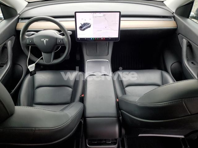 Photo 13 of 2021 TESLA MODEL Y (VIN 5YJYGAEEXMF136734)