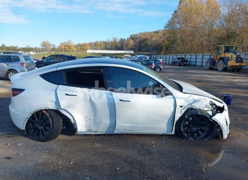 Photo 12 of 2021 Tesla Model Y LONG RANGE DUAL MOTOR ALL-WHEEL DRIVE (VIN 5YJYGAEEXMF185304)