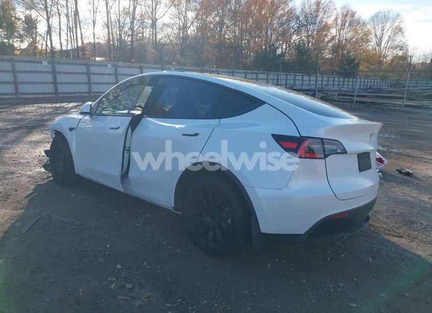 Photo 3 of 2021 Tesla Model Y LONG RANGE DUAL MOTOR ALL-WHEEL DRIVE (VIN 5YJYGAEEXMF185304)