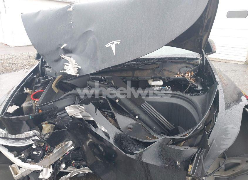 Photo 10 of 2021 Tesla Model Y STANDARD RANGE REAR-WHEEL DRIVE (VIN 5YJYGDED9MF103989)