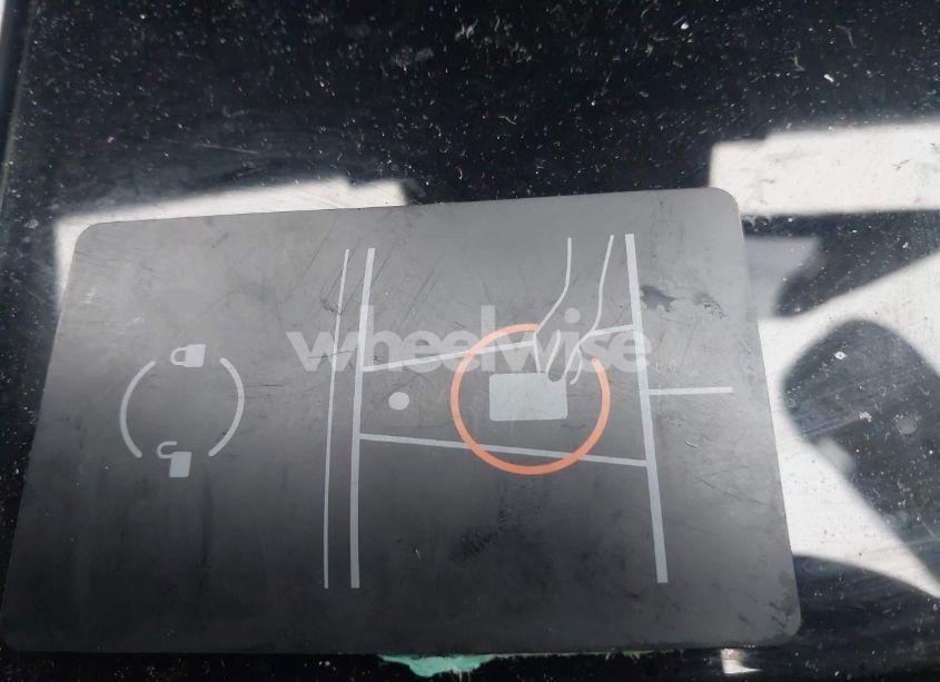 Photo 11 of 2021 Tesla Model Y STANDARD RANGE REAR-WHEEL DRIVE (VIN 5YJYGDED9MF103989)