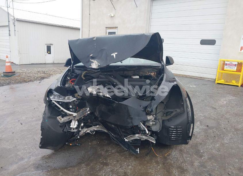 Photo 13 of 2021 Tesla Model Y STANDARD RANGE REAR-WHEEL DRIVE (VIN 5YJYGDED9MF103989)
