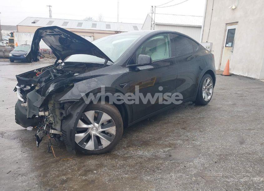 Photo 2 of 2021 Tesla Model Y STANDARD RANGE REAR-WHEEL DRIVE (VIN 5YJYGDED9MF103989)