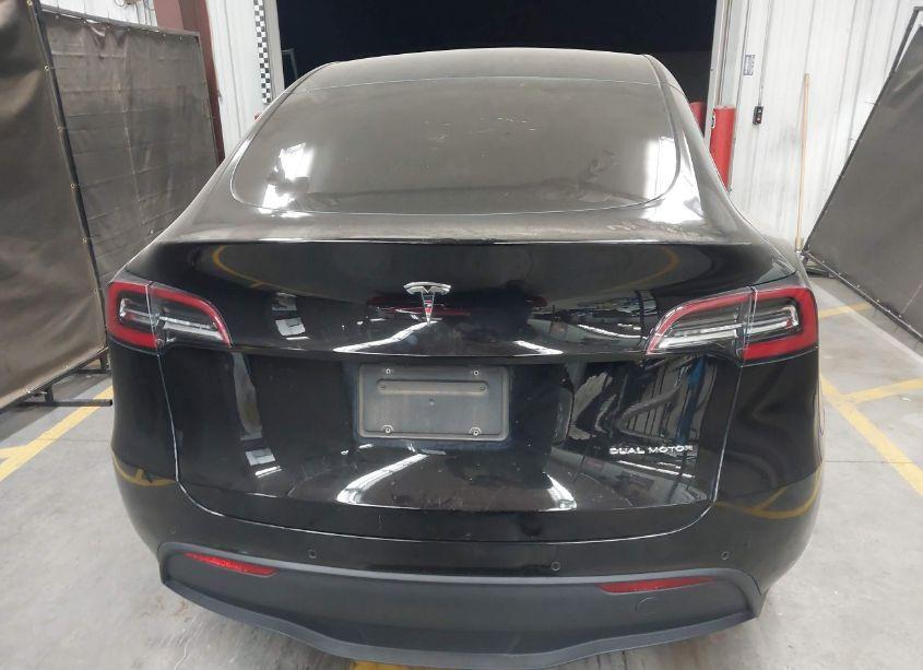 Photo 16 of 2020 Tesla Model Y LONG RANGE DUAL MOTOR ALL-WHEEL DRIVE (VIN 5YJYGDEE0LF017476)