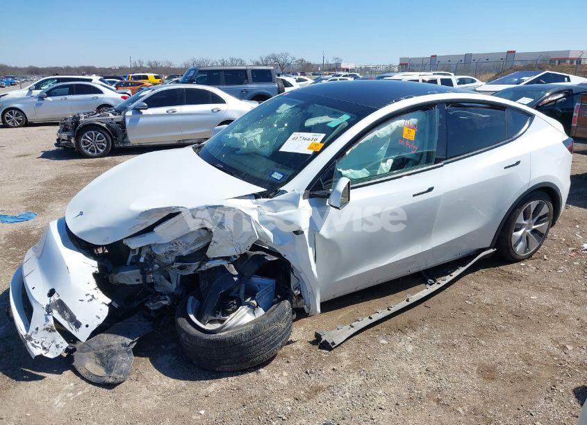 Photo 2 of 2021 Tesla Model Y LONG RANGE DUAL MOTOR ALL-WHEEL DRIVE (VIN 5YJYGDEE0MF106255)
