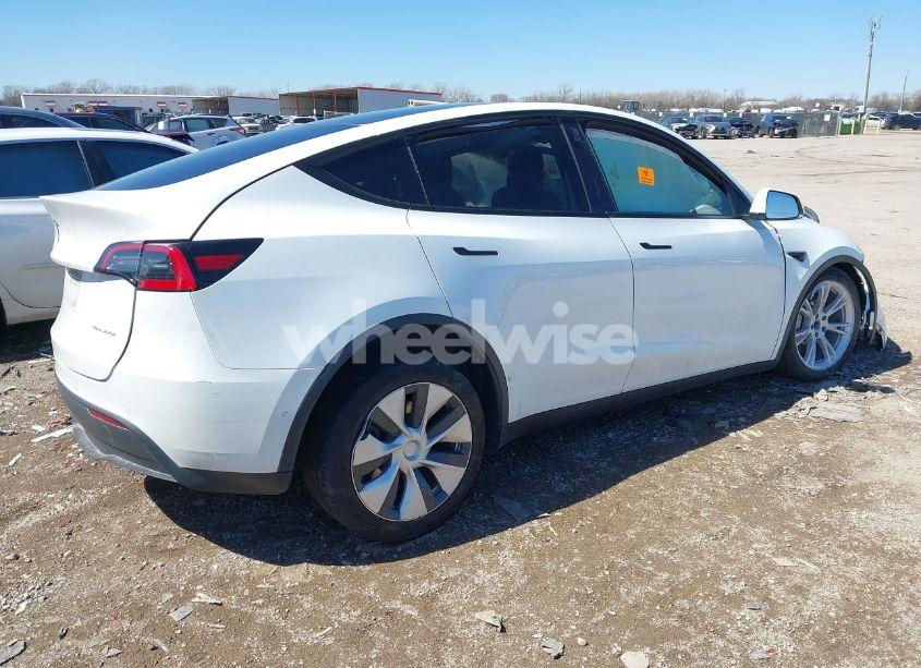 Photo 4 of 2021 Tesla Model Y LONG RANGE DUAL MOTOR ALL-WHEEL DRIVE (VIN 5YJYGDEE0MF106255)