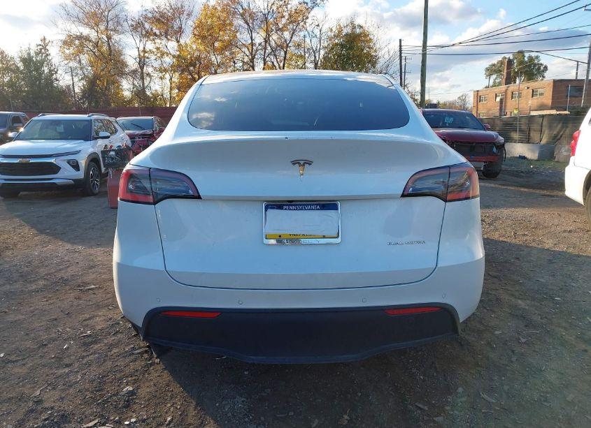 Photo 16 of 2021 Tesla Model Y LONG RANGE DUAL MOTOR ALL-WHEEL DRIVE (VIN 5YJYGDEE0MF109916)