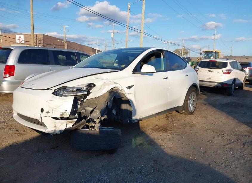 Photo 2 of 2021 Tesla Model Y LONG RANGE DUAL MOTOR ALL-WHEEL DRIVE (VIN 5YJYGDEE0MF109916)