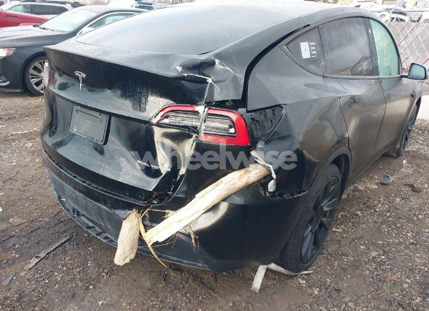 Photo 6 of 2021 Tesla Model Y LONG RANGE DUAL MOTOR ALL-WHEEL DRIVE (VIN 5YJYGDEE0MF201432)