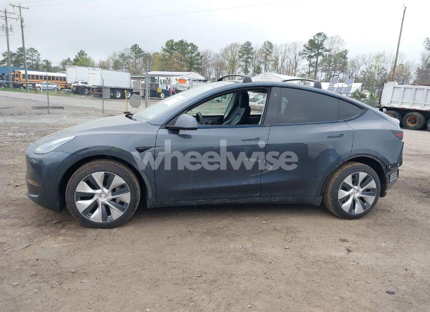 Photo 15 of 2021 Tesla Model Y LONG RANGE DUAL MOTOR ALL-WHEEL DRIVE (VIN 5YJYGDEE0MF259783)