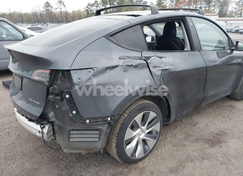 Photo 6 of 2021 Tesla Model Y LONG RANGE DUAL MOTOR ALL-WHEEL DRIVE (VIN 5YJYGDEE0MF259783)