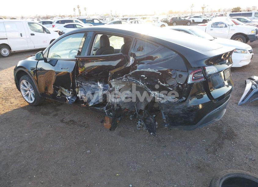 Photo 3 of 2021 Tesla Model Y LONG RANGE DUAL MOTOR ALL-WHEEL DRIVE (VIN 5YJYGDEE0MF275885)