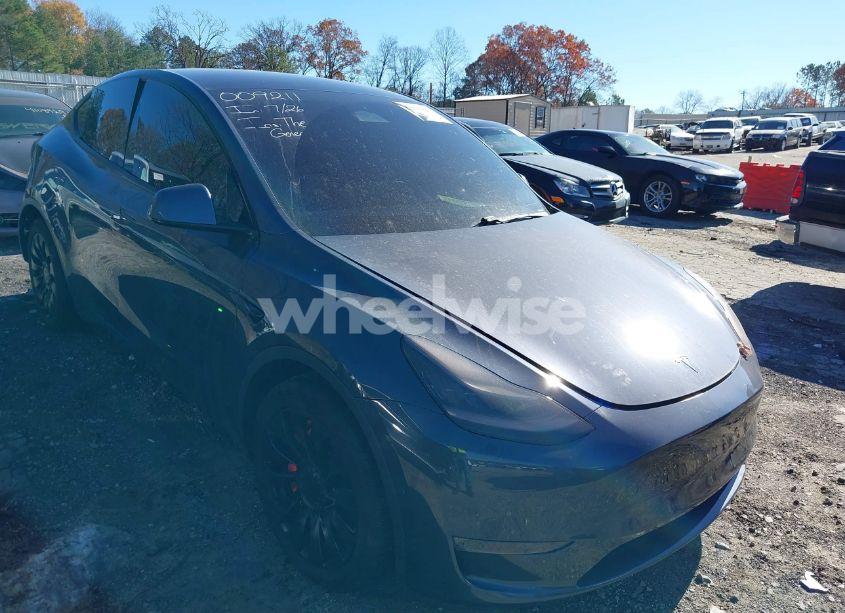 2020 Tesla Model Y LONG RANGE DUAL MOTOR ALL-WHEEL DRIVE (VIN 5YJYGDEE1LF009211) main photo