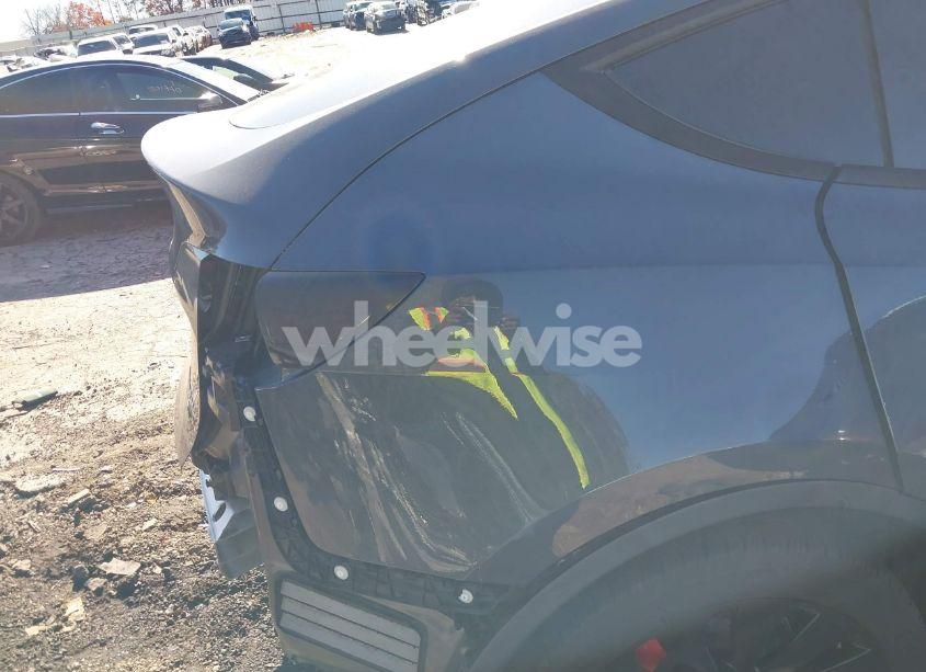 Photo 22 of 2020 Tesla Model Y LONG RANGE DUAL MOTOR ALL-WHEEL DRIVE (VIN 5YJYGDEE1LF009211)
