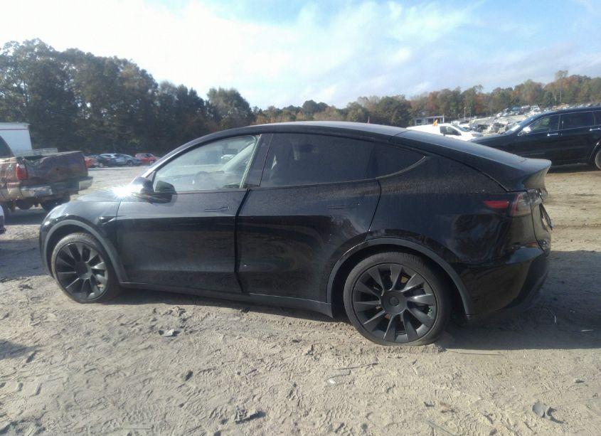 Photo 13 of 2020 Tesla Model Y LONG RANGE DUAL MOTOR ALL-WHEEL DRIVE (VIN 5YJYGDEE1LF025442)