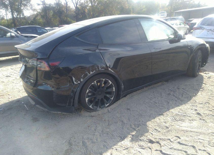 Photo 4 of 2020 Tesla Model Y LONG RANGE DUAL MOTOR ALL-WHEEL DRIVE (VIN 5YJYGDEE1LF025442)