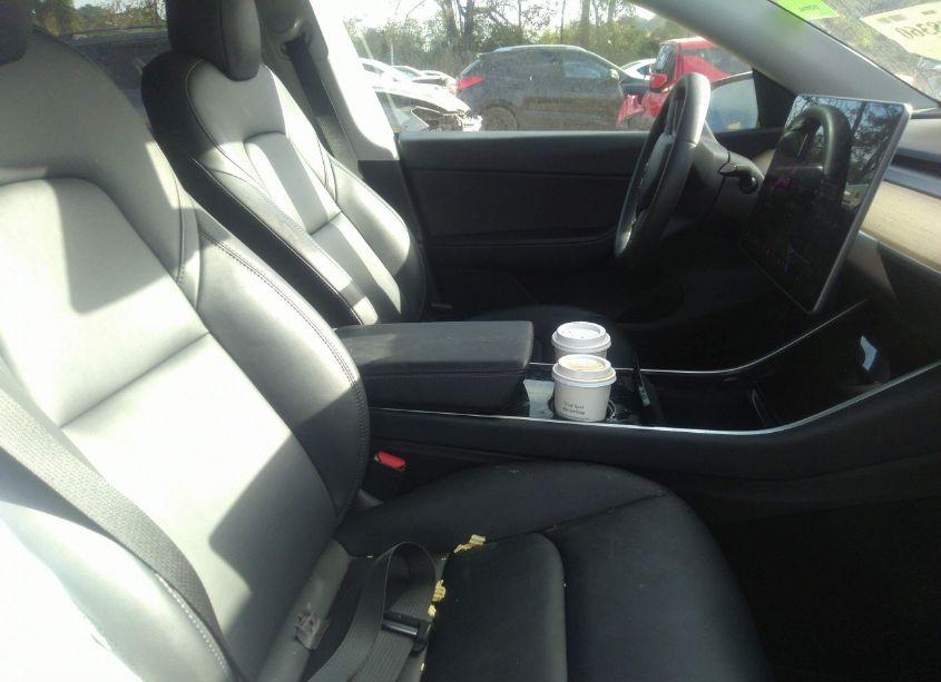 Photo 5 of 2020 Tesla Model Y LONG RANGE DUAL MOTOR ALL-WHEEL DRIVE (VIN 5YJYGDEE1LF025442)