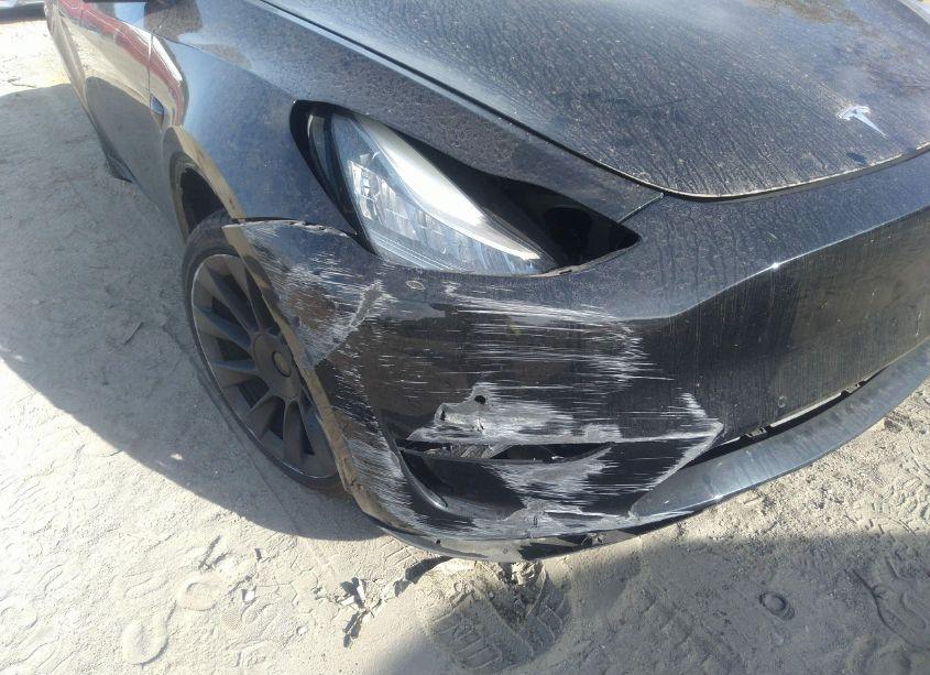 Photo 6 of 2020 Tesla Model Y LONG RANGE DUAL MOTOR ALL-WHEEL DRIVE (VIN 5YJYGDEE1LF025442)