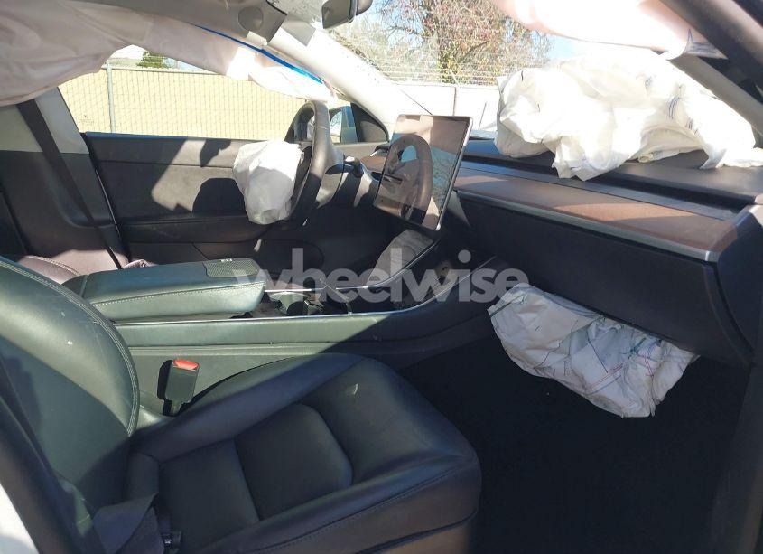 Photo 5 of 2020 Tesla Model Y LONG RANGE DUAL MOTOR ALL-WHEEL DRIVE (VIN 5YJYGDEE1LF058392)