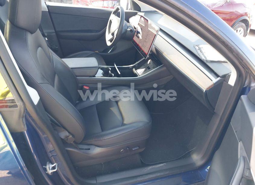 Photo 5 of 2021 Tesla Model Y LONG RANGE DUAL MOTOR ALL-WHEEL DRIVE (VIN 5YJYGDEE1MF060385)