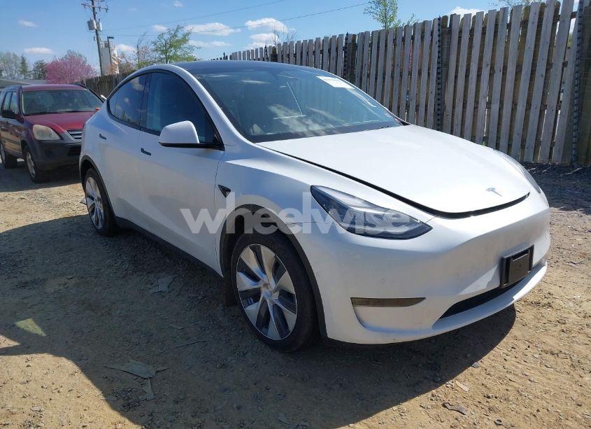 2021 Tesla Model Y LONG RANGE DUAL MOTOR ALL-WHEEL DRIVE (VIN 5YJYGDEE1MF068681) main photo