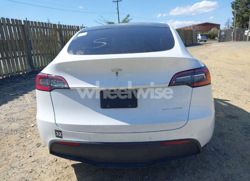 Photo 16 of 2021 Tesla Model Y LONG RANGE DUAL MOTOR ALL-WHEEL DRIVE (VIN 5YJYGDEE1MF068681)