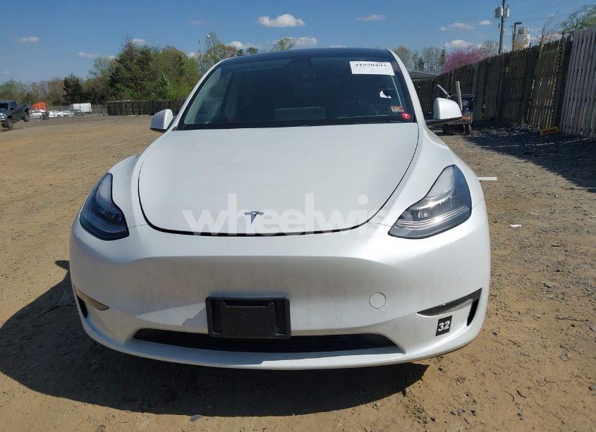 Photo 6 of 2021 Tesla Model Y LONG RANGE DUAL MOTOR ALL-WHEEL DRIVE (VIN 5YJYGDEE1MF068681)