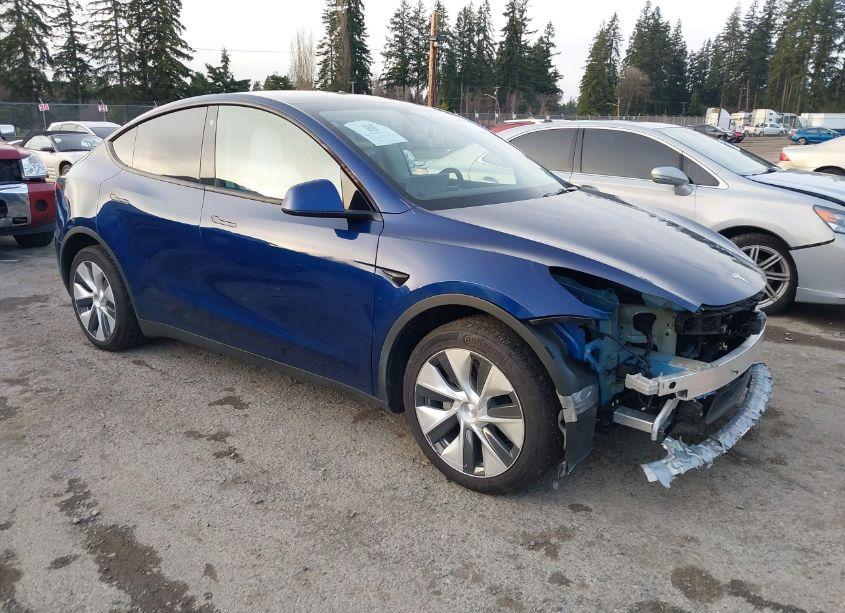 2021 Tesla Model Y LONG RANGE DUAL MOTOR ALL-WHEEL DRIVE (VIN 5YJYGDEE1MF108483) main photo