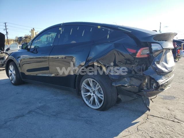 Photo 4 of 2021 TESLA MODEL Y (VIN 5YJYGDEE1MF131102)