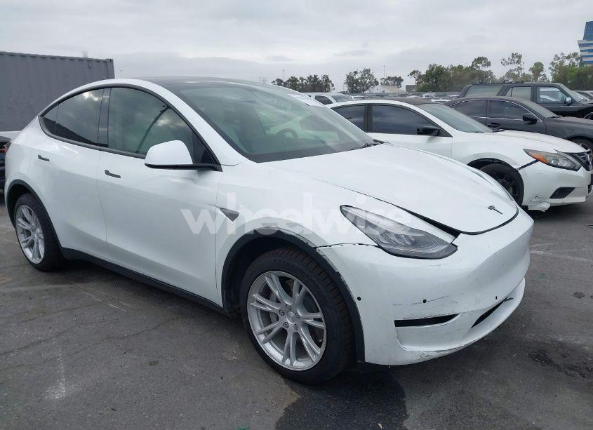 2021 Tesla Model Y LONG RANGE DUAL MOTOR ALL-WHEEL DRIVE (VIN 5YJYGDEE1MF152256) main photo