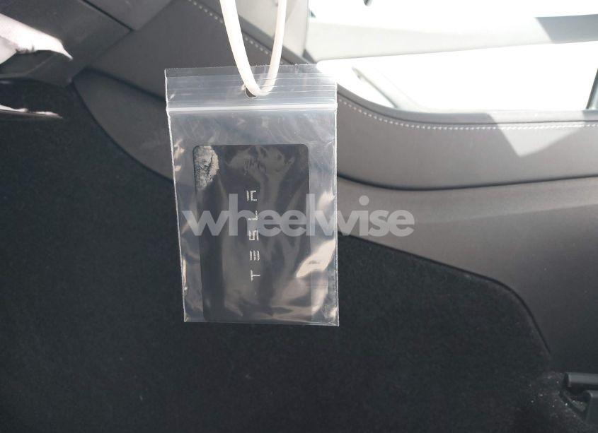 Photo 11 of 2021 Tesla Model Y LONG RANGE DUAL MOTOR ALL-WHEEL DRIVE (VIN 5YJYGDEE1MF152256)