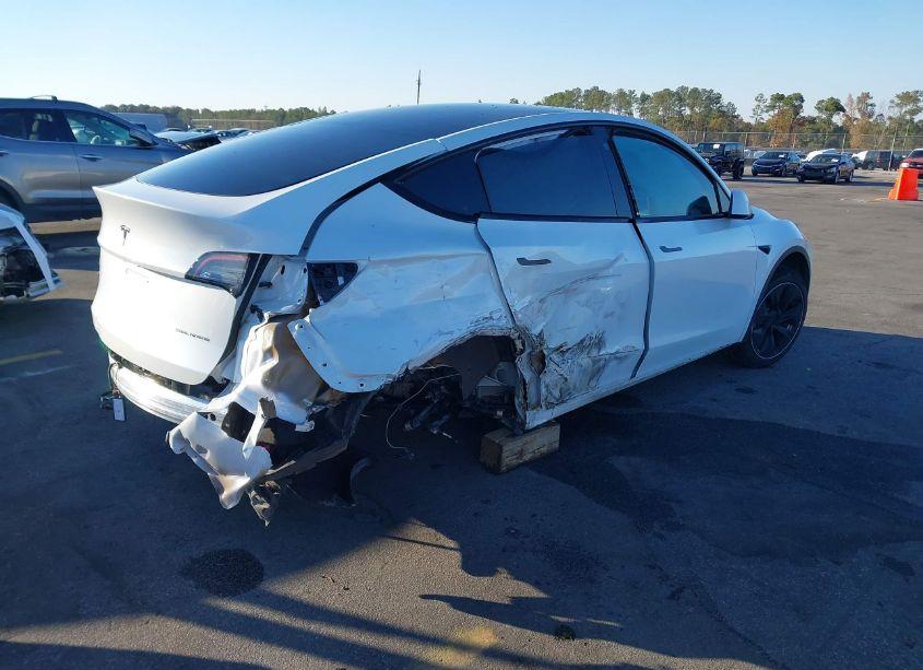 Photo 4 of 2021 Tesla Model Y LONG RANGE DUAL MOTOR ALL-WHEEL DRIVE (VIN 5YJYGDEE1MF174869)