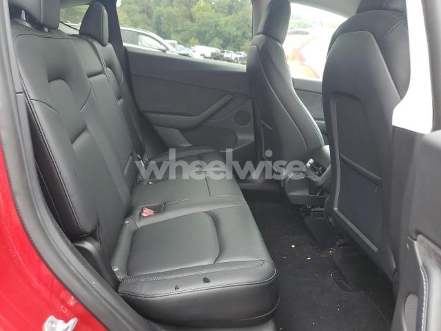 Photo 5 of 2021 TESLA MODEL Y (VIN 5YJYGDEE1MF196368)