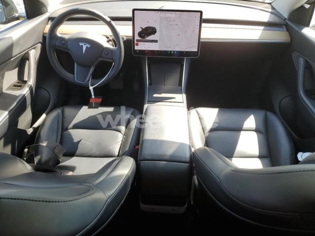 2020 TESLA MODEL Y (VIN 5YJYGDEE2LF018581) main photo