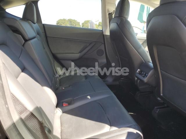 Photo 2 of 2020 TESLA MODEL Y (VIN 5YJYGDEE2LF018581)