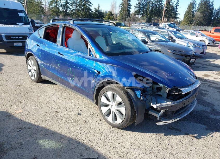 2020 Tesla Model Y LONG RANGE DUAL MOTOR ALL-WHEEL DRIVE (VIN 5YJYGDEE2LF031136) main photo