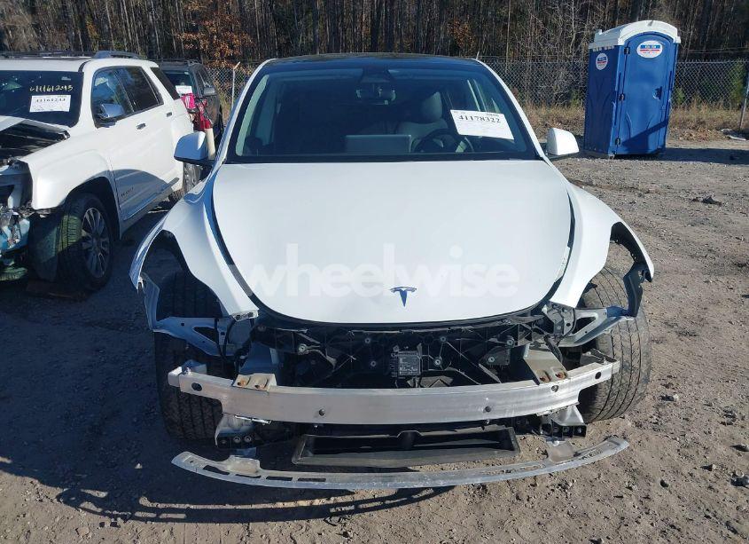 Photo 12 of 2020 Tesla Model Y LONG RANGE DUAL MOTOR ALL-WHEEL DRIVE (VIN 5YJYGDEE2LF044193)