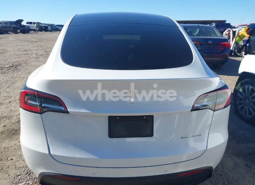 Photo 16 of 2020 Tesla Model Y LONG RANGE DUAL MOTOR ALL-WHEEL DRIVE (VIN 5YJYGDEE2LF044193)