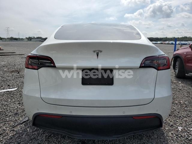 Photo 13 of 2020 TESLA MODEL Y (VIN 5YJYGDEE2LF052570)