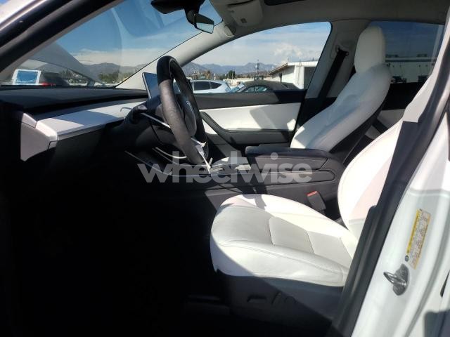 Photo 3 of 2020 TESLA MODEL Y (VIN 5YJYGDEE2LF056893)