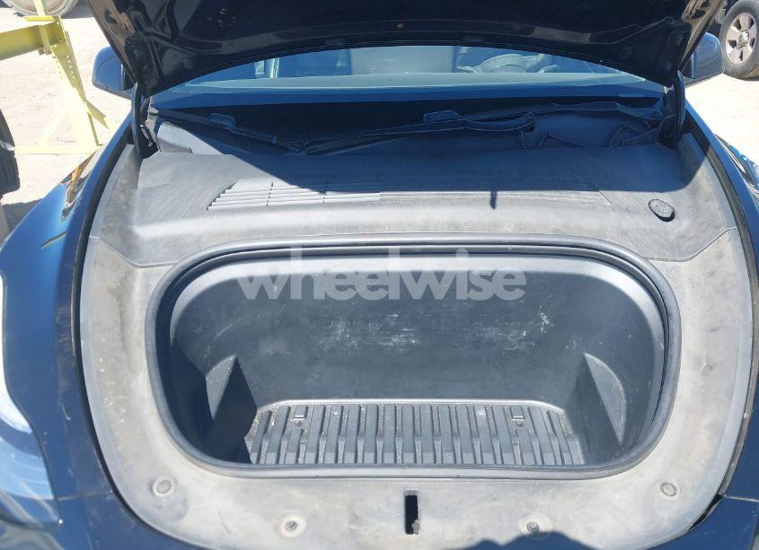 Photo 10 of 2020 Tesla Model Y LONG RANGE DUAL MOTOR ALL-WHEEL DRIVE (VIN 5YJYGDEE2LF059177)