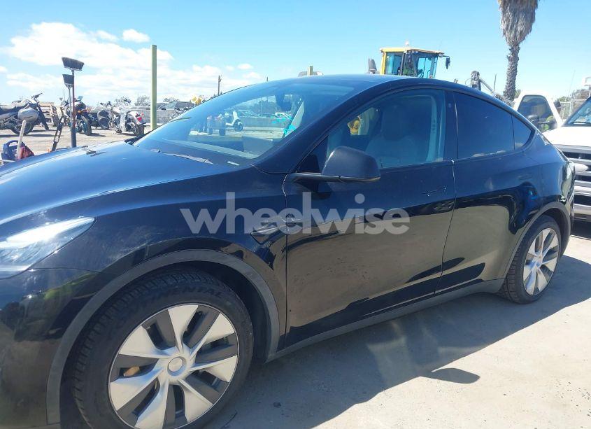 Photo 14 of 2020 Tesla Model Y LONG RANGE DUAL MOTOR ALL-WHEEL DRIVE (VIN 5YJYGDEE2LF059177)
