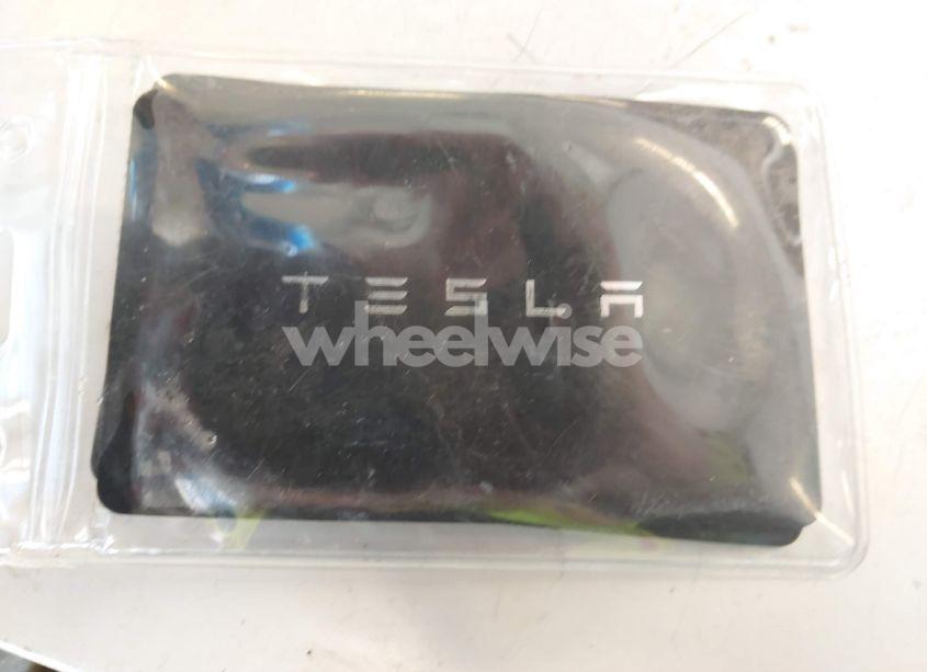 Photo 11 of 2021 Tesla Model Y LONG RANGE DUAL MOTOR ALL-WHEEL DRIVE (VIN 5YJYGDEE2MF087871)